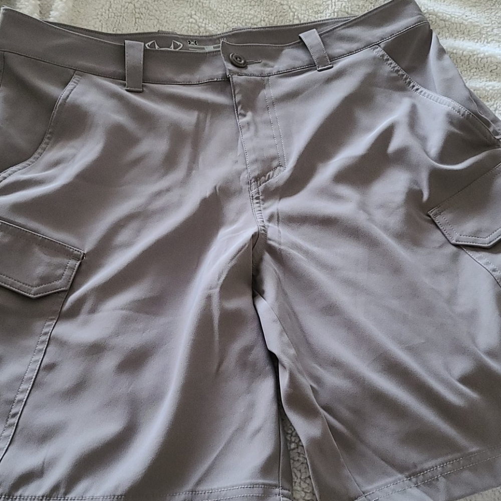 Under Armour lightweight Cargo Shorts